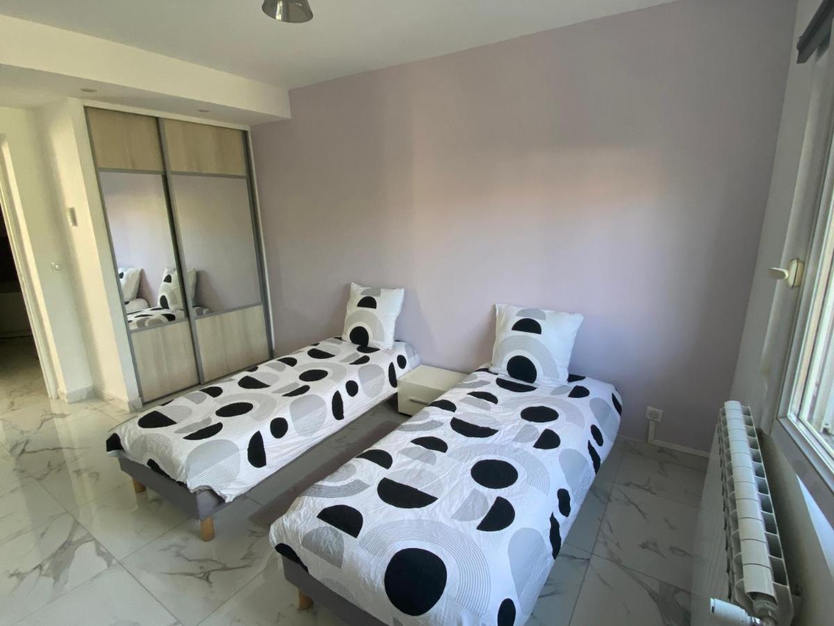 Апартаменты 3 Pieces Climatise En Rez De Jardin Avec Piscine Вильнёв-Лубе Экстерьер фото